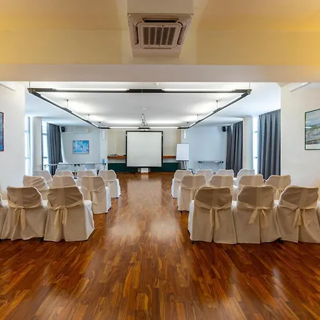 מלון B&B Hotel Borgaro Torinese 4*