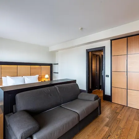 Hotel B&B Hotel Borgaro Torinese 4*