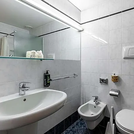 B&B Hotel Borgaro Torinese Hotel