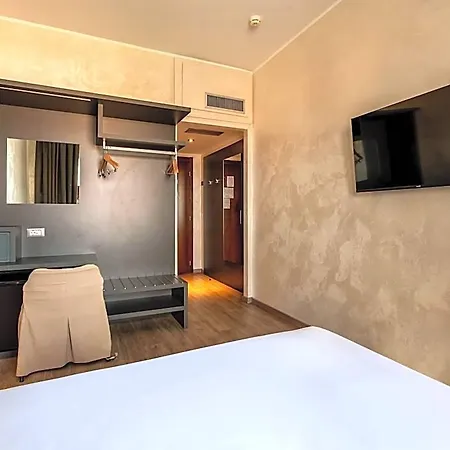 B&B Hotel Borgaro Torinese Hotel