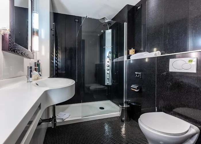 B&B Hotel Borgaro Torinese מלון 4*