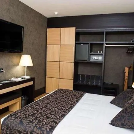 B&B Hotel Borgaro Torinese 4*