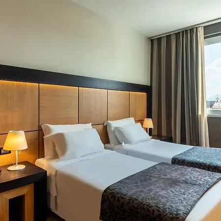 Hotel B&B Hotel Borgaro Torinese 4*